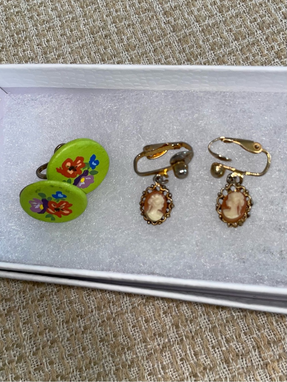 FLORENZA Vintage Clip-on Earring Bundle - Picture 3 of 6